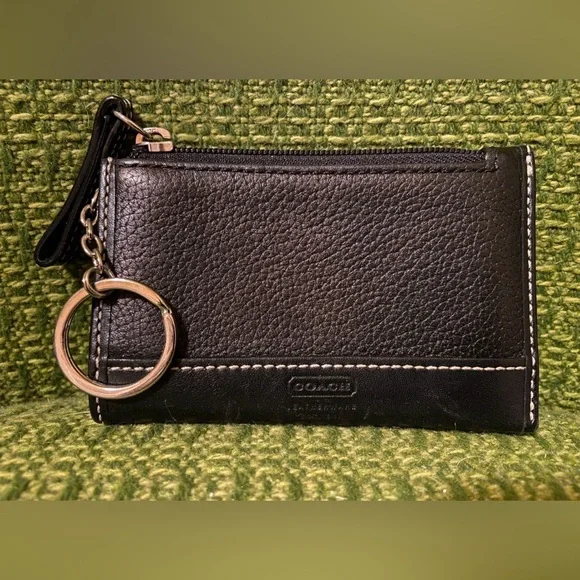 Coach Vintage Black Leather Keychain Pouch coin/card pouch - Picture 2 of 7